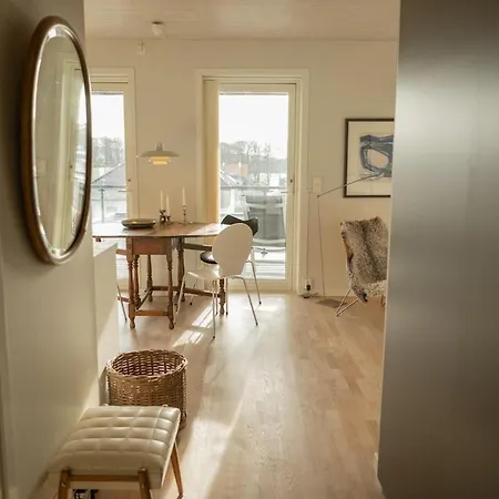 Modern 1br, Balcony & Free Parking *