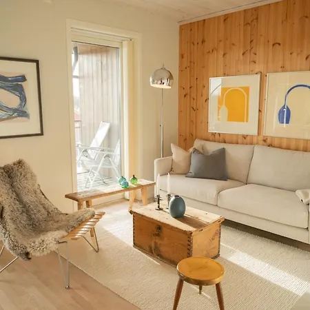 Modern 1br, Balcony & Free Parking