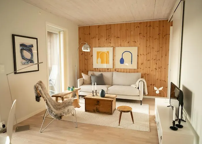 Daire Modern 1br, Balcony & Free Parking