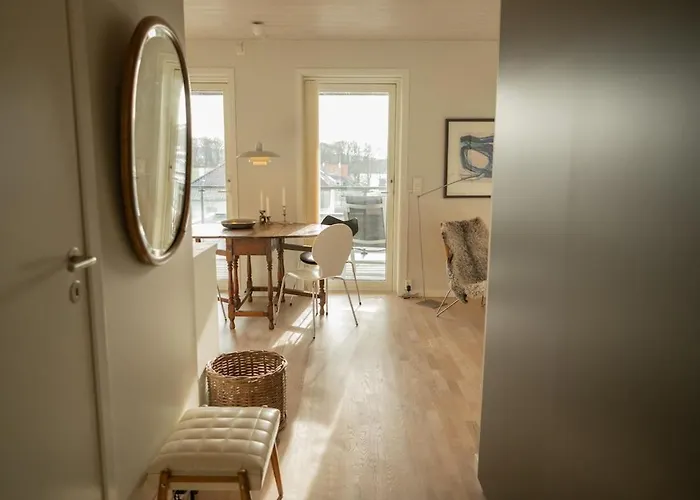 Modern 1br, Balcony & Free Parking *